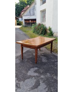 Louis XVI Auszugstisch um 1800 in Nussbaumholz gefertigt