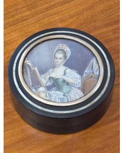 Pillendose um 1780 in Ebenholz gefertigt