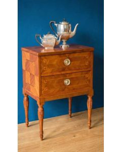Kleine Kommode von Johann Friedrich Funk II. Bern um 1780