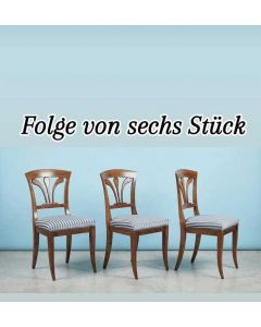 Folge von sechs Biedermeier Stühlen in Kirschbaumholz massiv