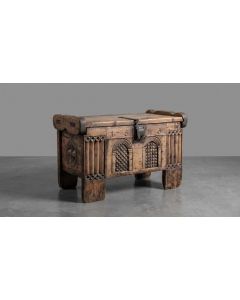 Museale originale Truhe datiert 1523