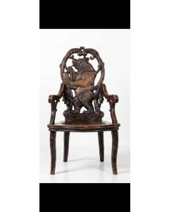 Fauteuil mit Brienzerschnitzerei um 1900 gefertigt