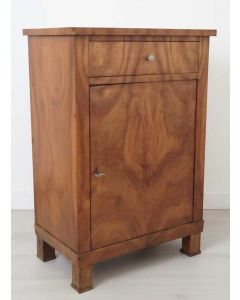Sehr kleine Biedermeierkredenz um 1820 gefertigt
