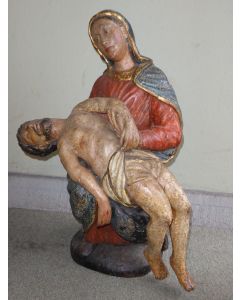 Aussergewöhnliche Pieta, originale Fassung um 1600