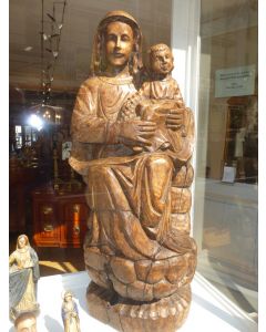 Prächtige Madonna mit Kind, Norditalien oder Tessin, Kastanienholz