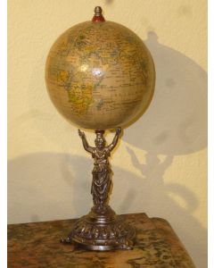 Kleiner ausgefallener Globus um 1900